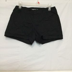 Old Navy Girl’s Black Pixie Cut Shorts (4 Regular)